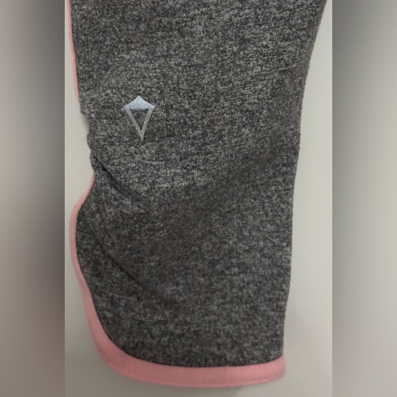 Ivivva: Girls Leggings- Size 10 - Picture 5 of 7